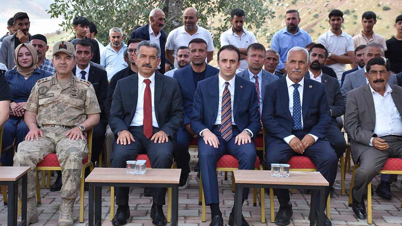 Foto - 12'si çocuk, 7'si kadın, 27 kişi... PKK'nın Çevrimli katliamında vefat edenler dualarla anıldı