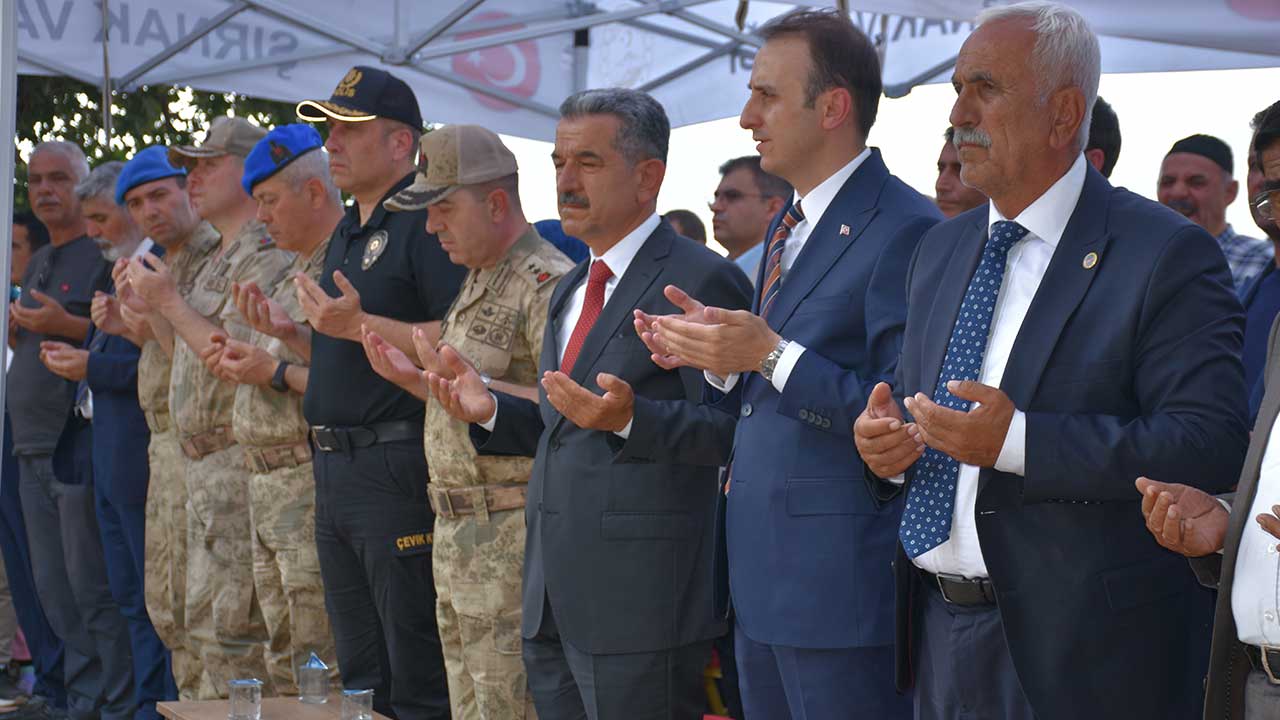 Foto - 12'si çocuk, 7'si kadın, 27 kişi... PKK'nın Çevrimli katliamında vefat edenler dualarla anıldı