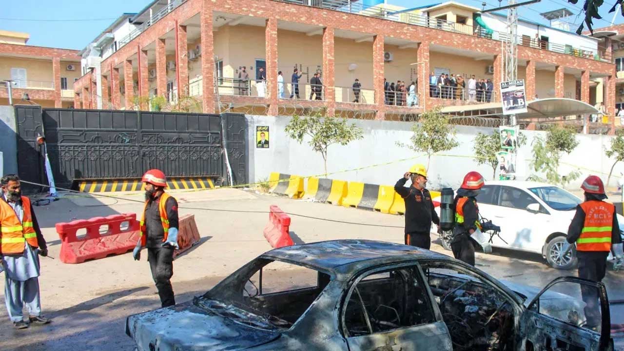 Foto - 13 ölü 30’dan fazla yaralı var! Saldırıdan İslam ülkesini sorumlu tuttular