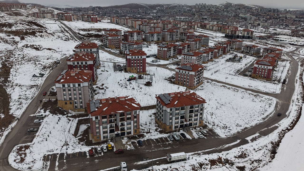 Foto - 14 bin 894 ev teslim edildi! Depremin ardından Elazığ bambaşka bir görünüm kazandı