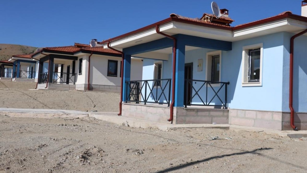 Foto - 14 bin konut teslim edildi Biten köy evleri teslim edilirken yenileri yapılıyor