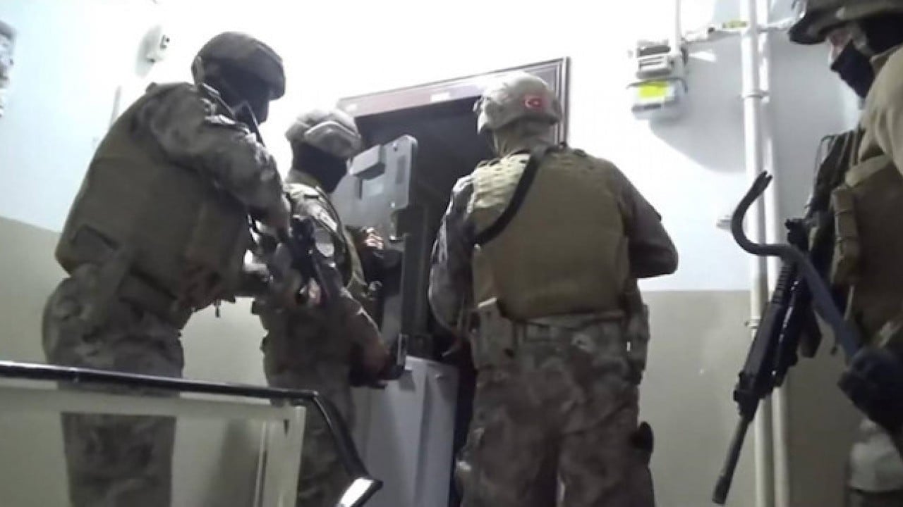 Foto - 14 ilde büyük operasyon! 324 kişi tutuklandı, el konulan para dudak uçuklattı