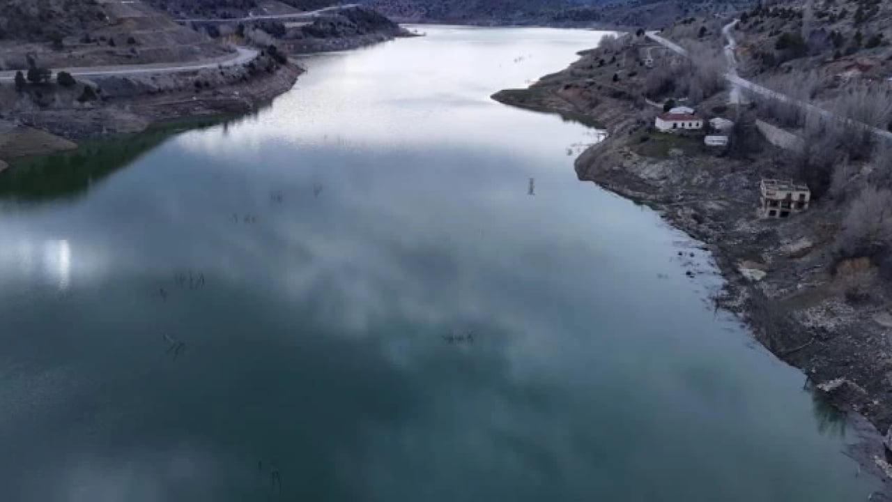 Foto - 14 yıl sonra gün yüzüne çıkmıştı! Yeniden sulara gömüldü