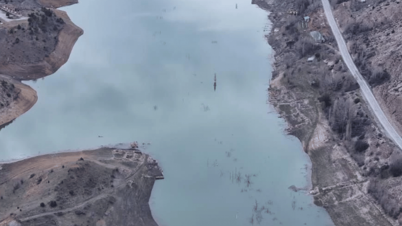 Foto - 14 yıl sonra gün yüzüne çıkmıştı! Yeniden sulara gömüldü