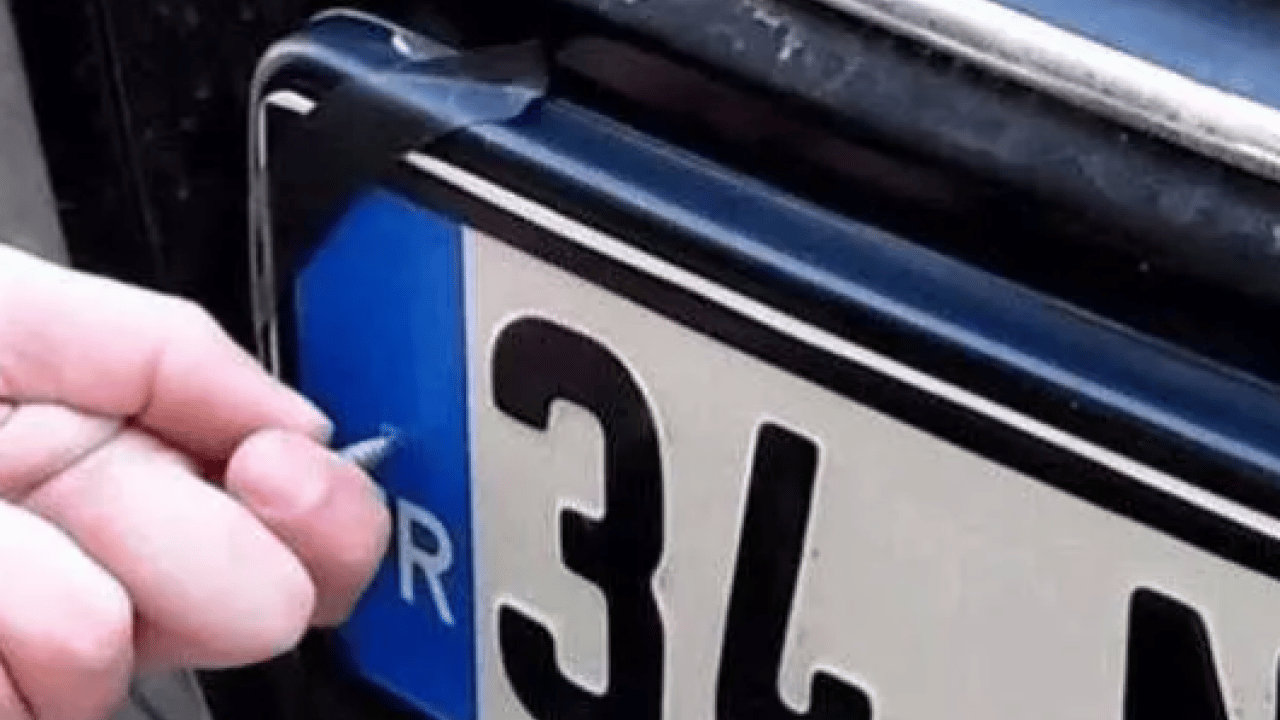 Foto - Bu yazı yoksa dikkat: İşte sahte plakayı anlamanın 5 yolu!