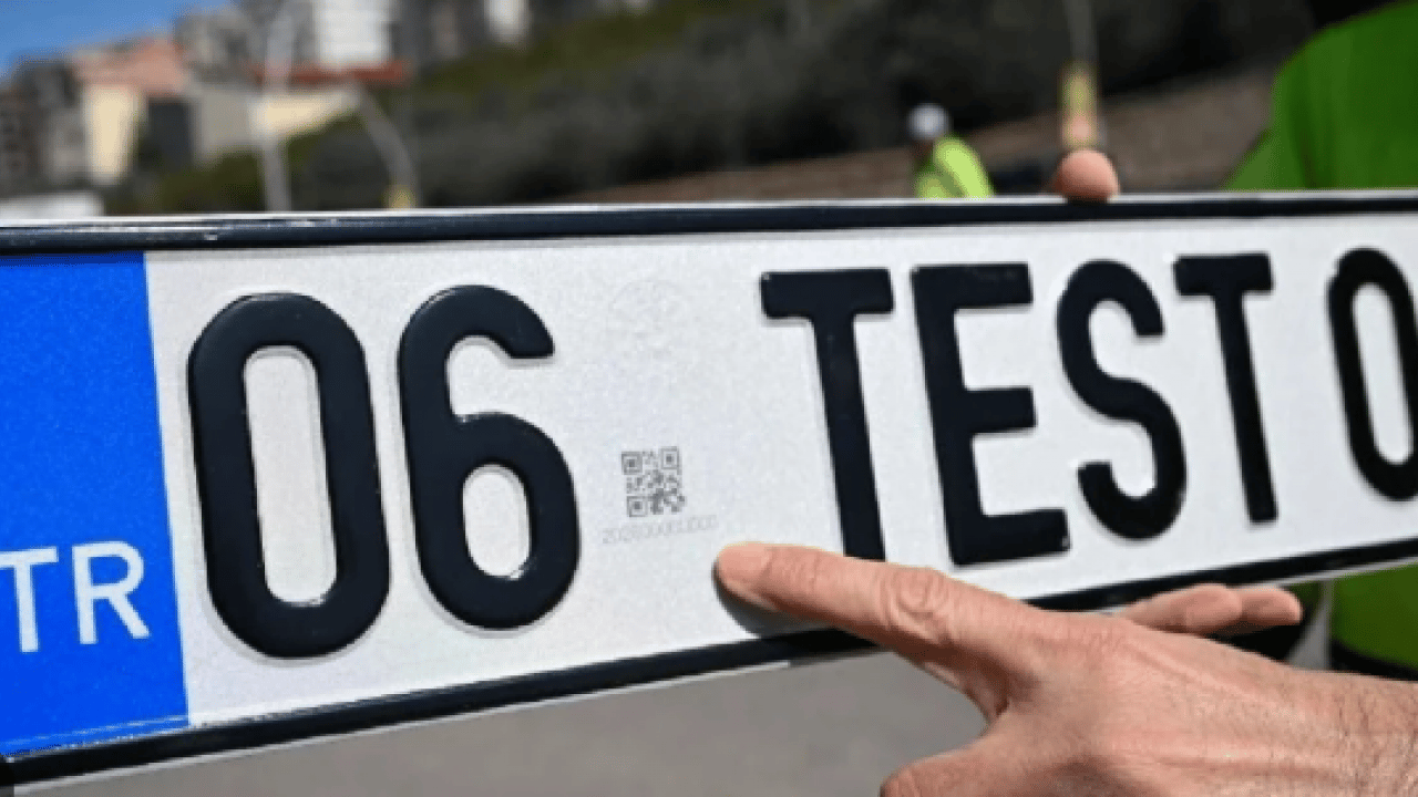 Foto - Bu yazı yoksa dikkat: İşte sahte plakayı anlamanın 5 yolu!