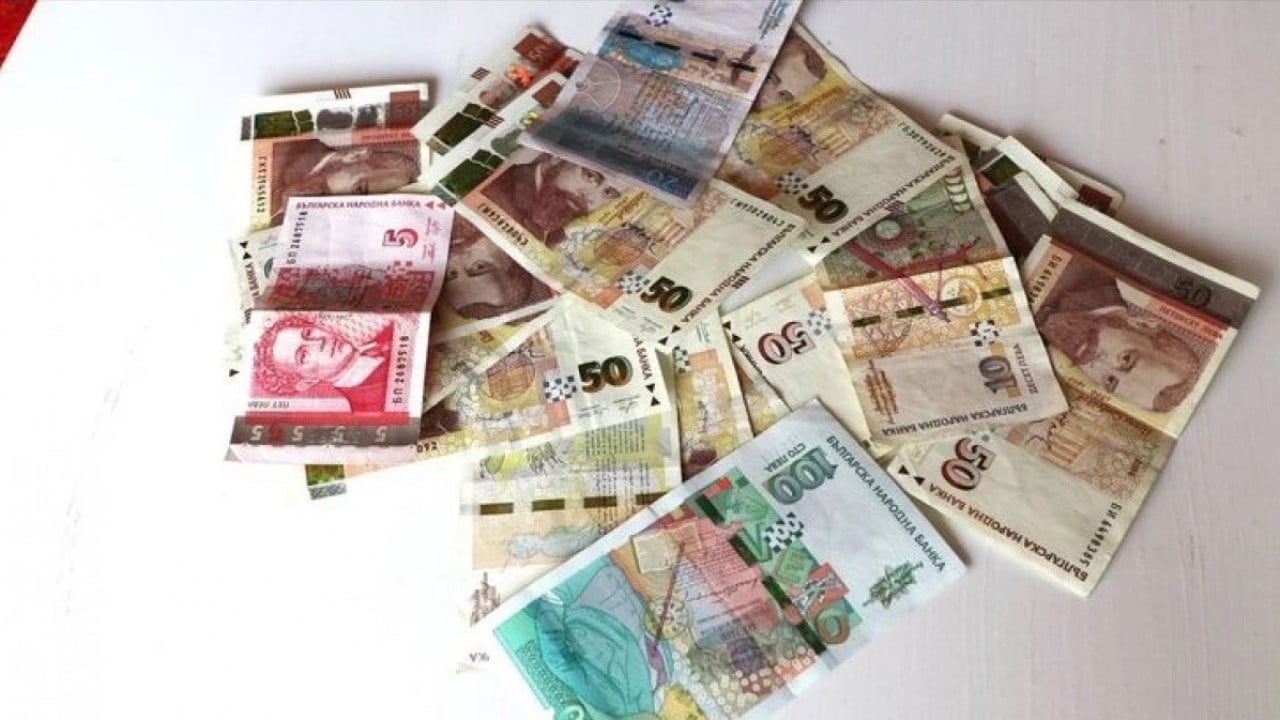 145 yıllık milli paraları tarihe karışıyor! Komşu ülke Euro’ya geçiyor