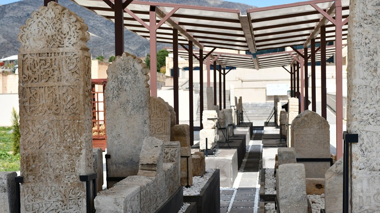 Foto - 147 eser görücüye çıktı Hasankeyf’in altı üstüne geldi ziyarete açıldı