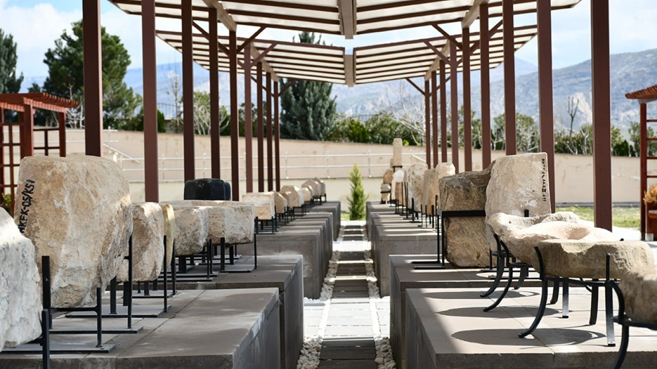 Foto - 147 eser görücüye çıktı Hasankeyf’in altı üstüne geldi ziyarete açıldı