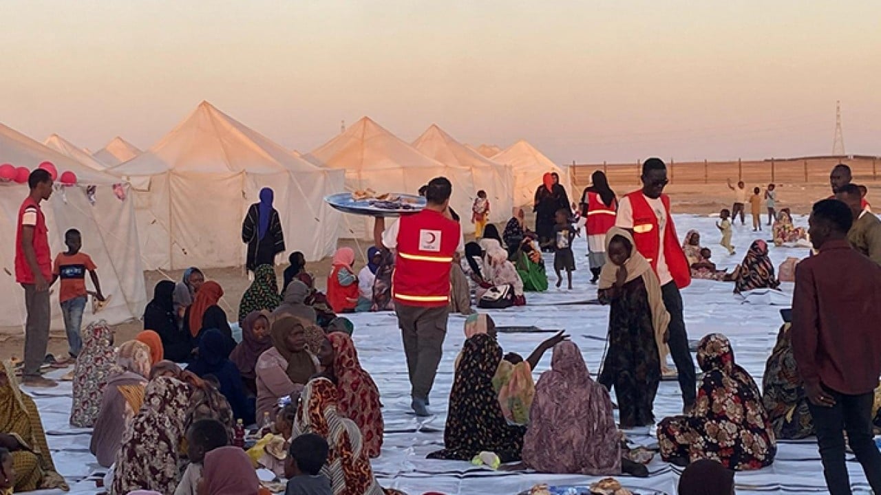 Foto - 15 bin gıda kolisi ve 40 bin iftar Kızılay Kara Kıta'yı fethetti