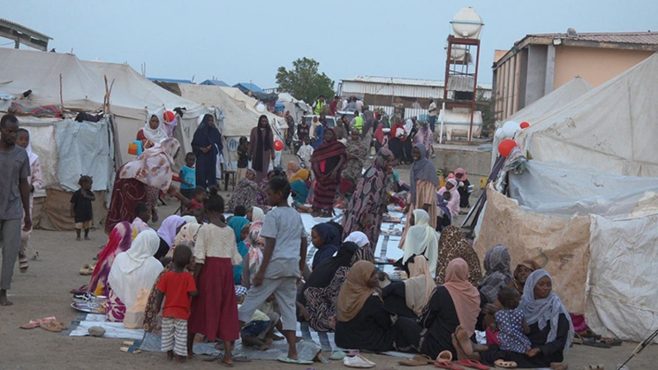 Foto - 15 bin gıda kolisi ve 40 bin iftar Kızılay Kara Kıta'yı fethetti