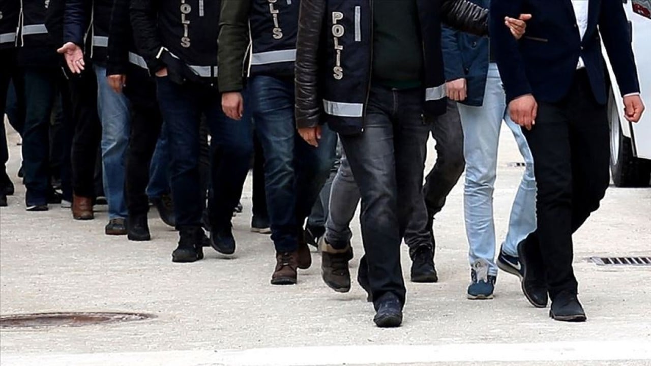 Foto - 15 ilde ‘örgütlü kredi dolandırıcılığı’ operasyonu! Gözaltılar var 