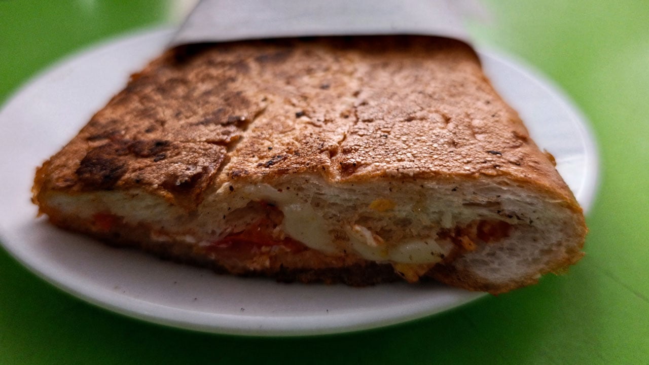 Foto - 15 metrekarelik dükkanda yarım asırlık lezzet! 50 yıldır aynı ütüyle tost yapıyor
