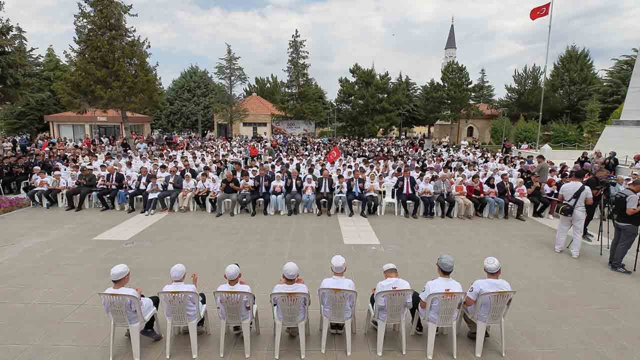 Foto - 15 Temmuz şehitleri dualarla anılıyor: 600 çocukla 60 saniyede hatim