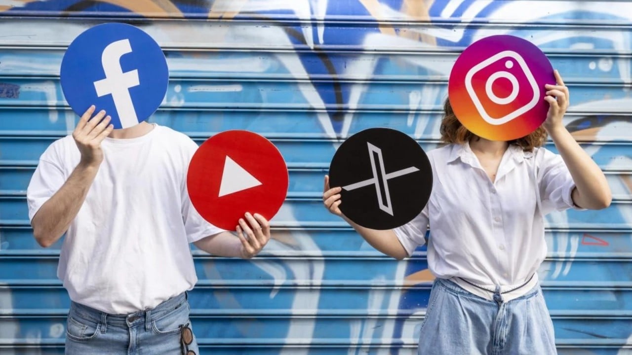 Foto - 15 yaşından küçüklere yasak geldi Sosyal medya yasağına Fransız kalmadı