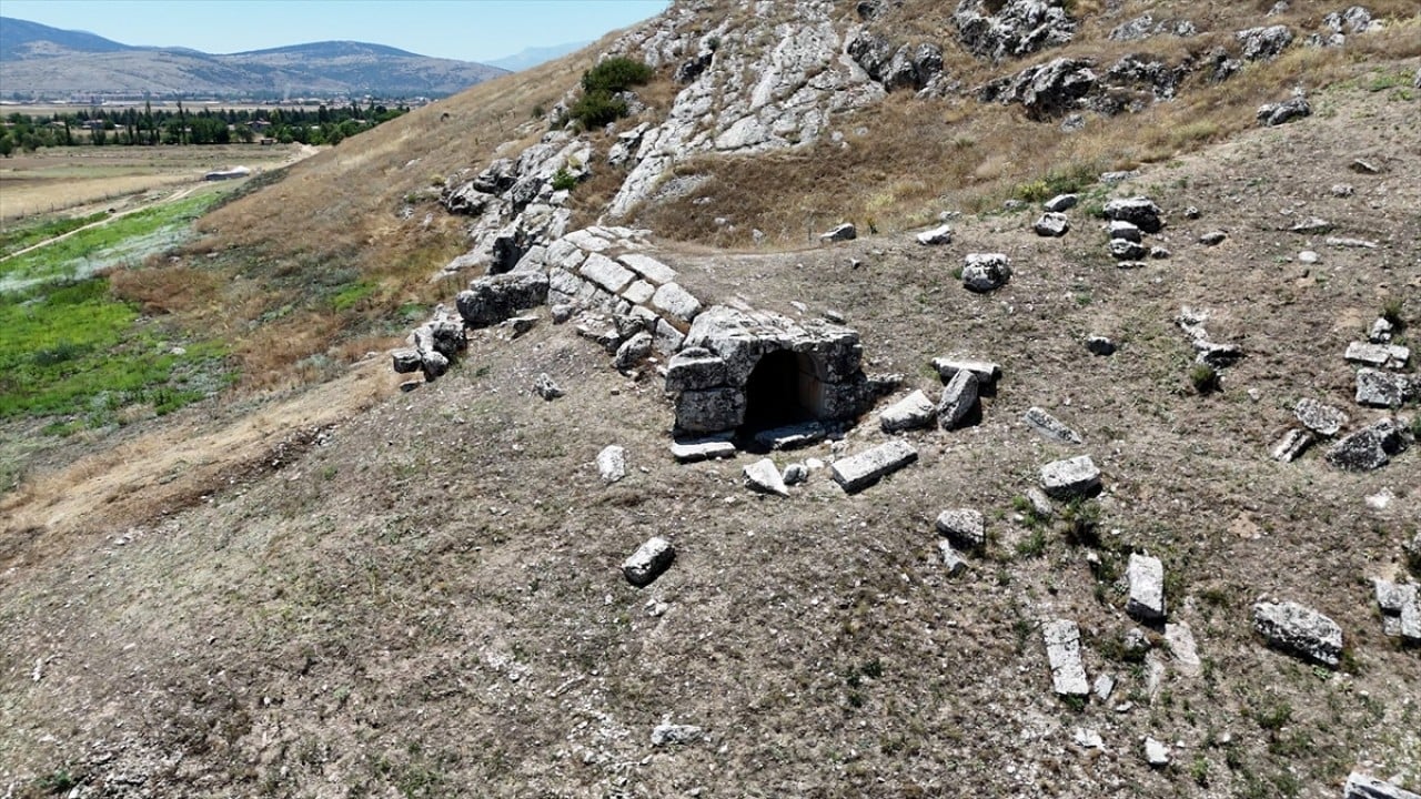 Foto - 1500 yıllık keşif! Isparta'daki antik kentte gün yüzüne çıkarıldı
