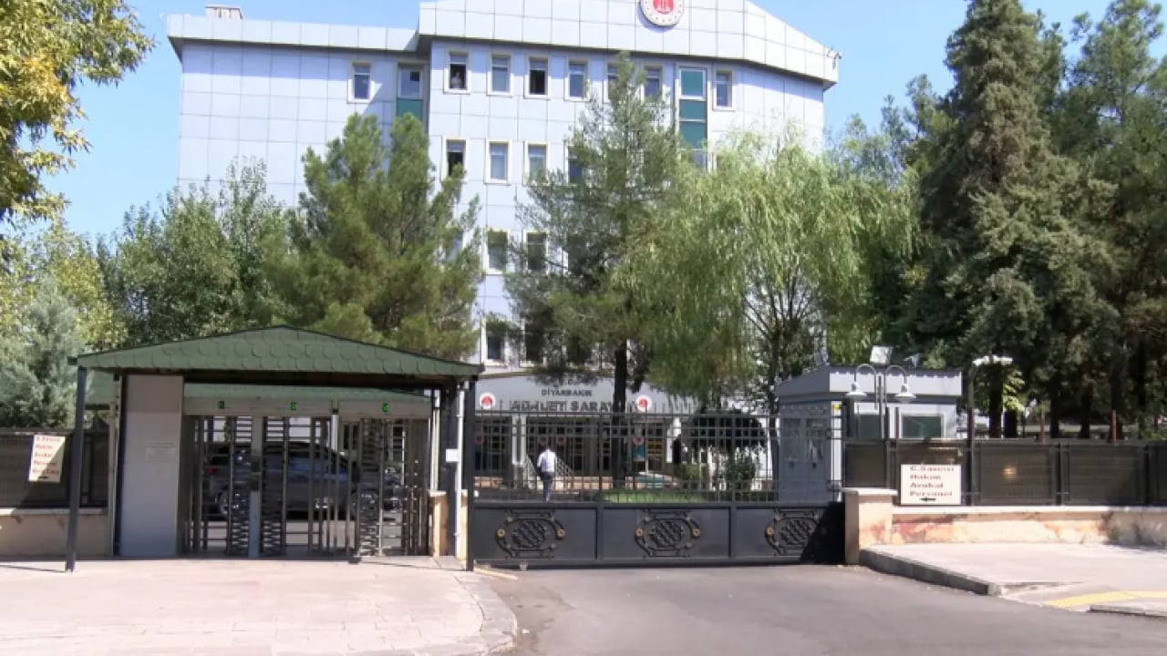 Foto - 16 yıl sonra gerçek ortaya çıktı! Meğer ailenin ortak kararıymış!