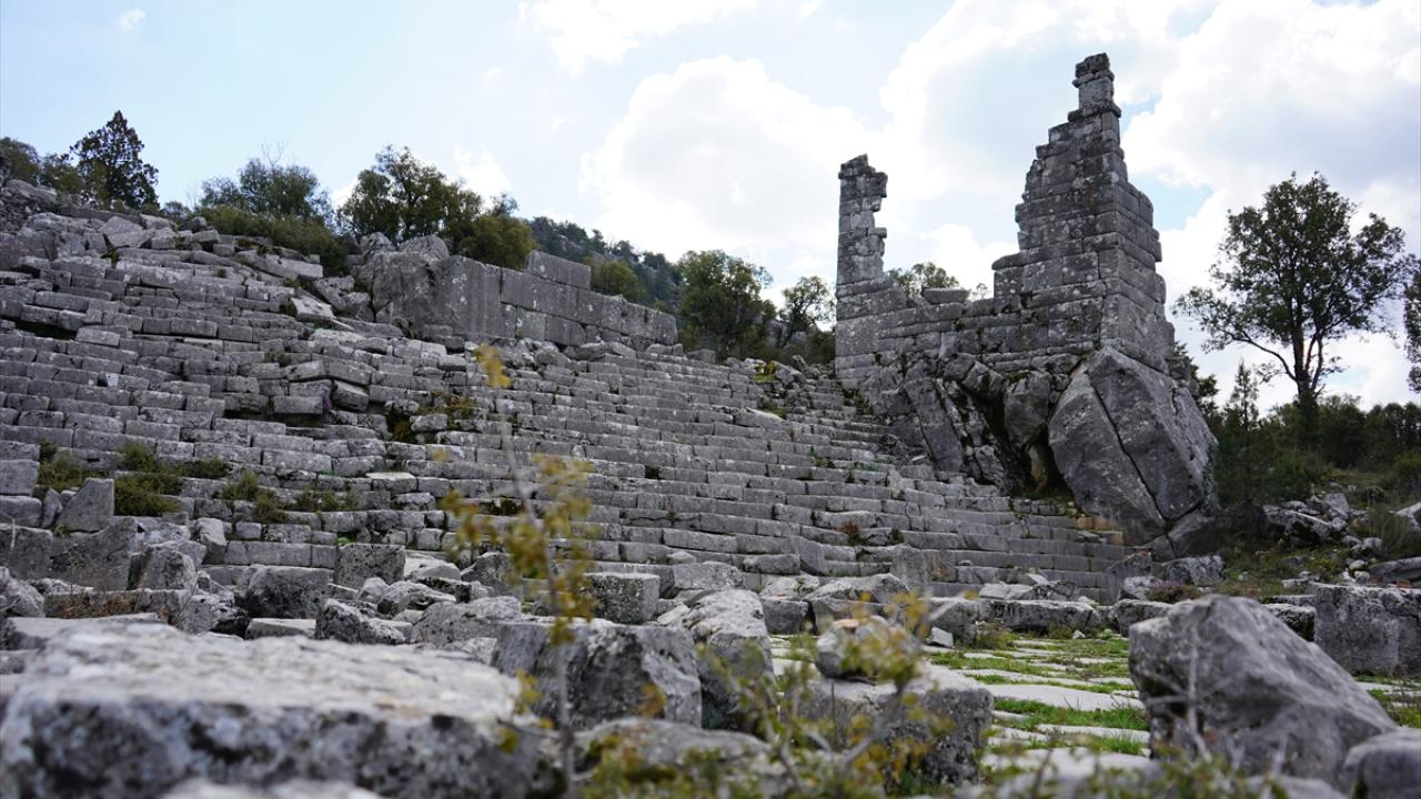 17 asır kesintisiz yaşam vardı! Antik kentte izler gün yüzüne çıkarılıyor