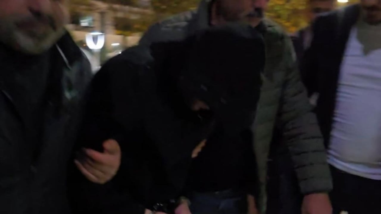 Foto - 170 bileziği alıp kaçtı! Kuyumcuyu soyan kişinin kimliği ağızları açık bıraktı