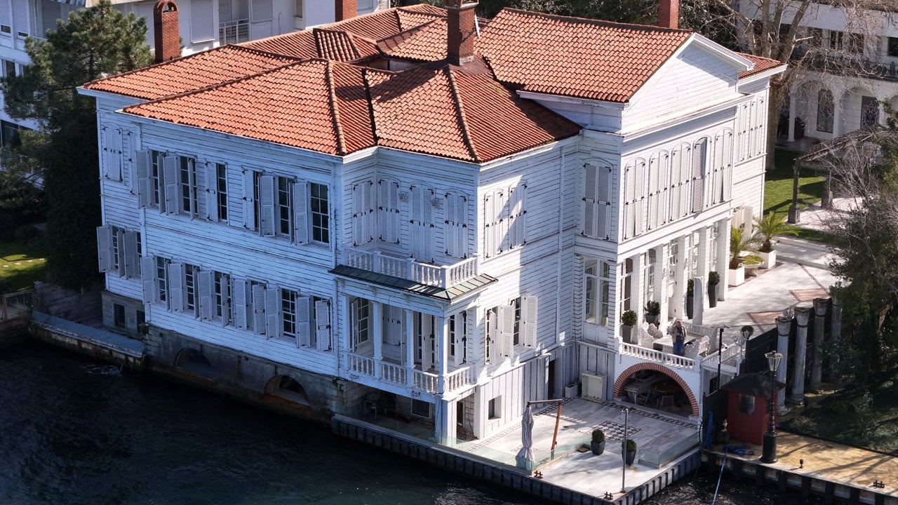 Foto - 170 milyon TL’lik hisse satışı! Kurtlar Vadisi’nin simge yalısı satışta