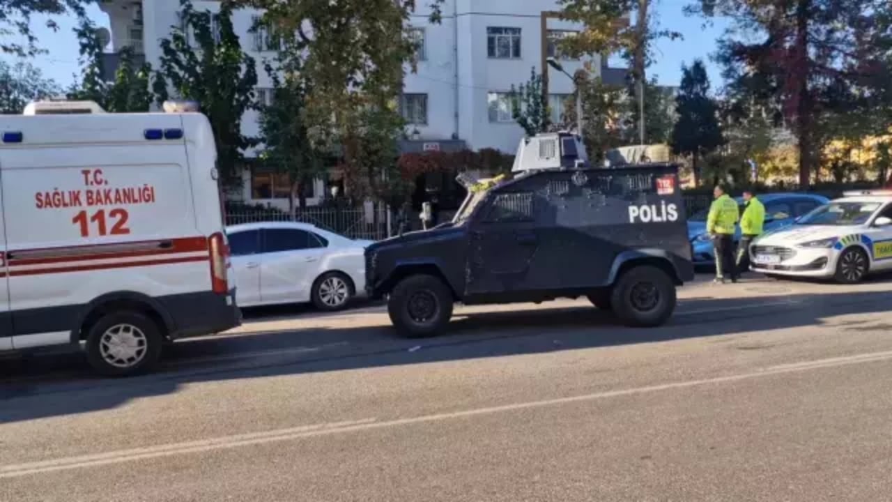 Foto - 18 yaşındaki genç, annesi ve abisini yataklarında gözünü kırpmadan öldürdü! Babasına da bu notu bırakmış