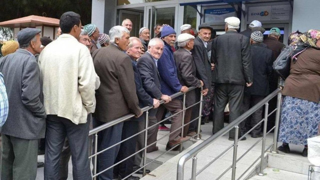 Foto - 185 bin kişinin emekli maaşları kesildi! Faiziyle birlikte kuruşuna kadar geri alınacak