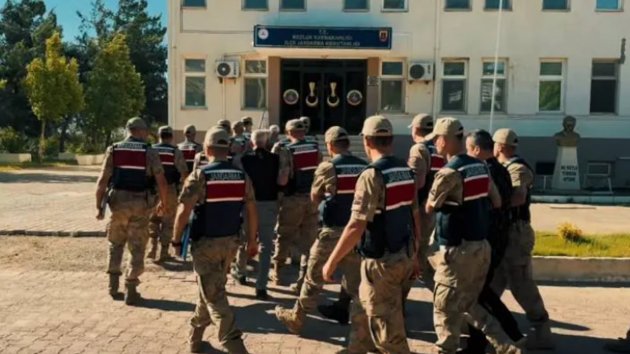 Foto - 19 yıl gizem olarak kalmıştı! Suda bulunan cesedin sırrı çözüldü!