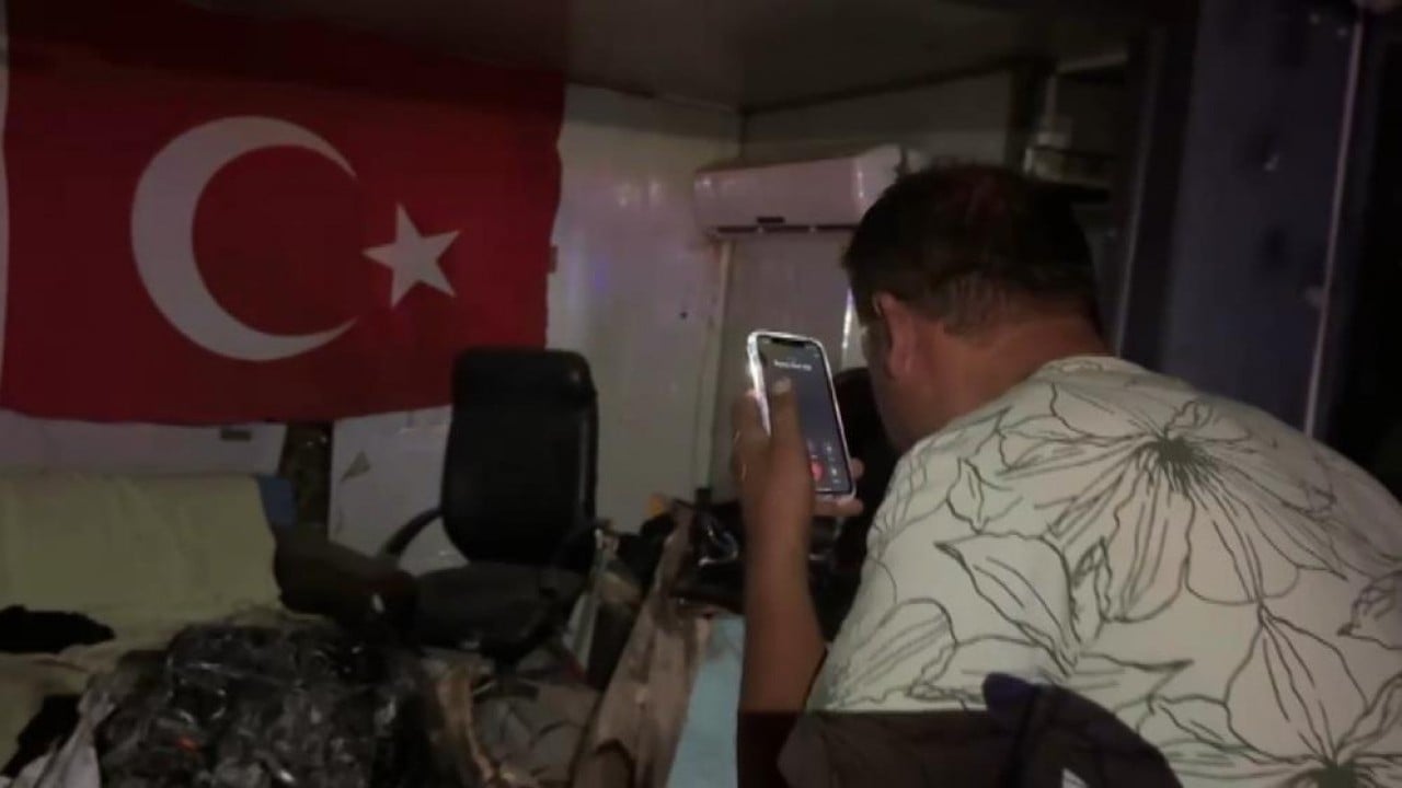 Foto - 1’i ağır 9 kişi yaralandı Kaza yapan aracın motoru uçtu barakaya girdi