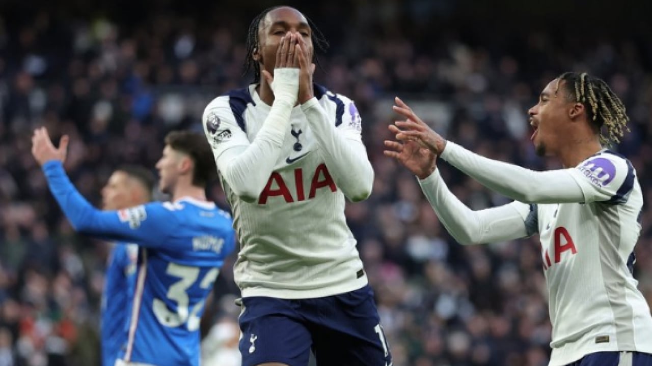 Foto - 2-0'lık yenilgi sonrası Okan Buruk yıldız kanadı Galatasaray'a istiyor! Transfer...