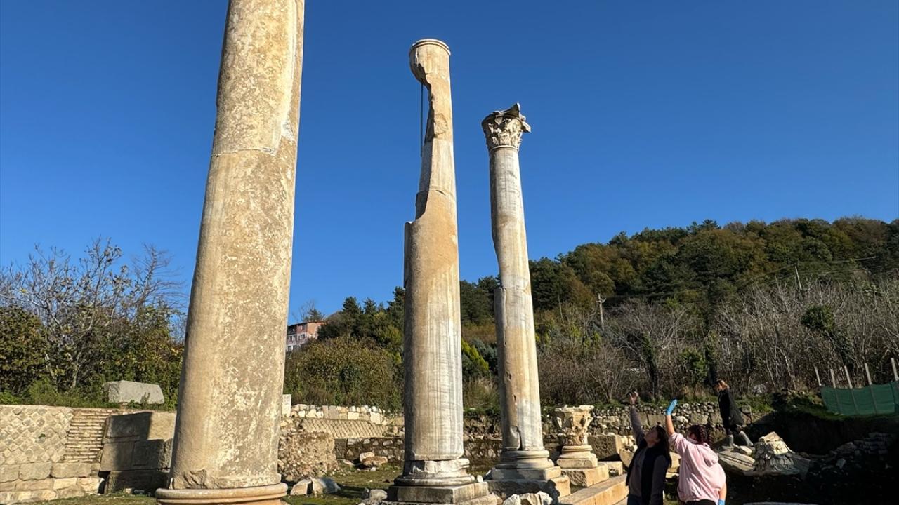 Foto - 2 bin yıllık antik kentte Medusa'nın ender görülen gülümseyen figürü bulundu