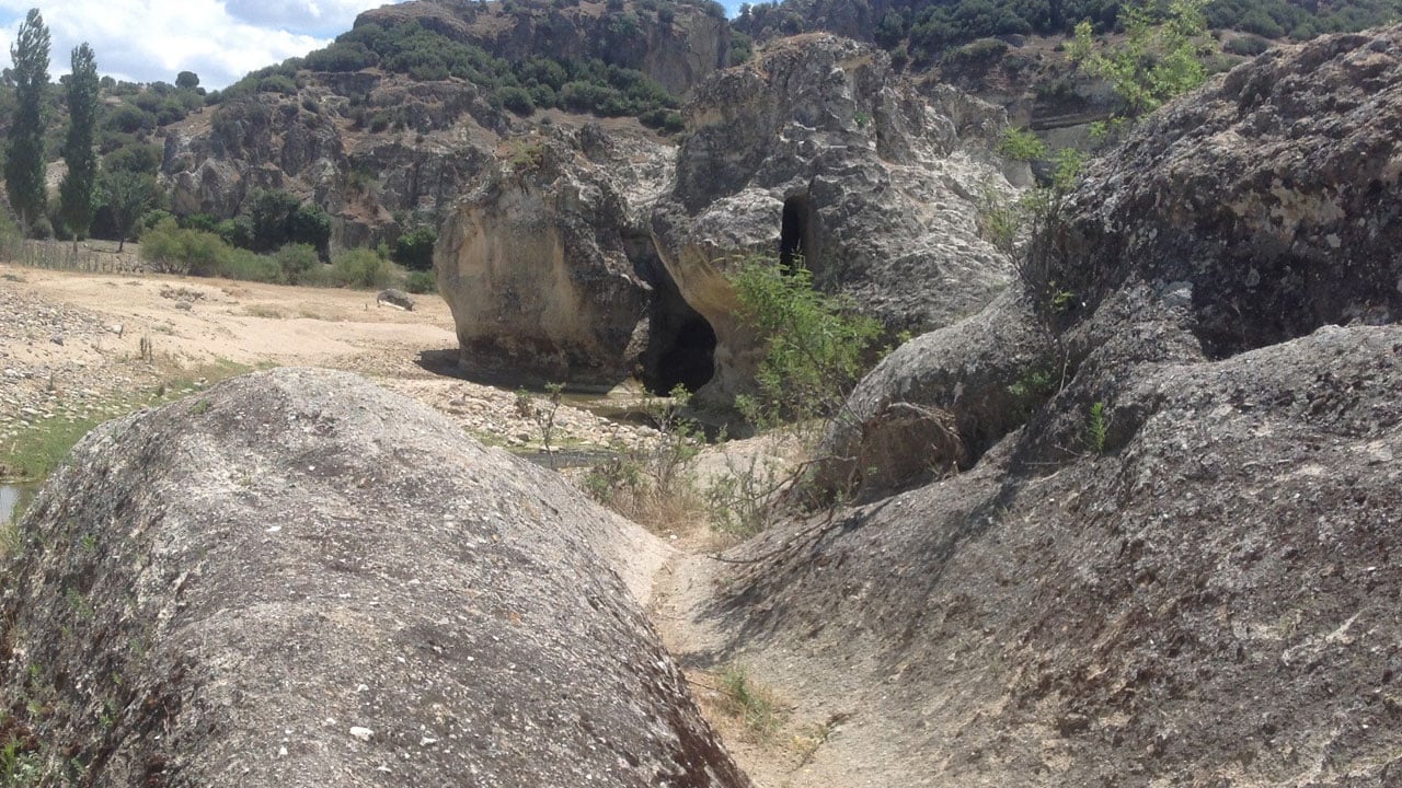 Foto - 2 bin yıllık Delikli Bent hayran bırakıyor! Doğanın gizli hazinesi ortaya çıktı