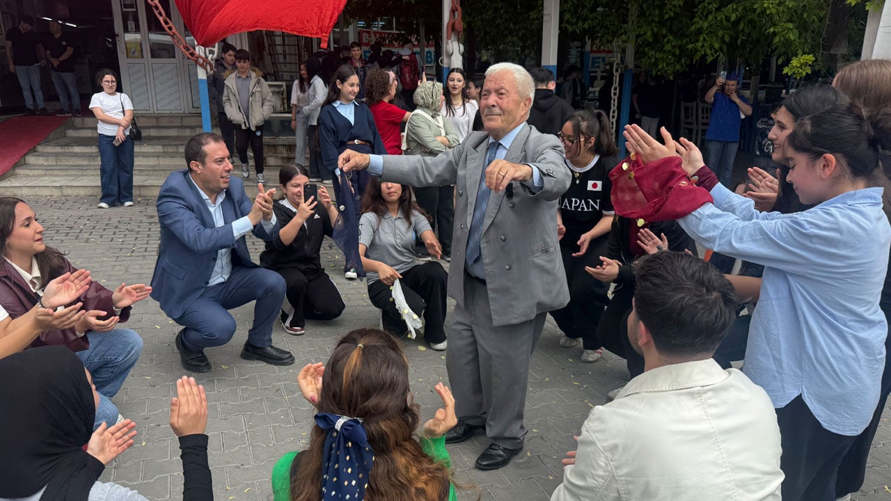 Foto - 2 dakikada palamut ve hamsiyi bitirdi! Birincilik ödülünü gören şaşırdı