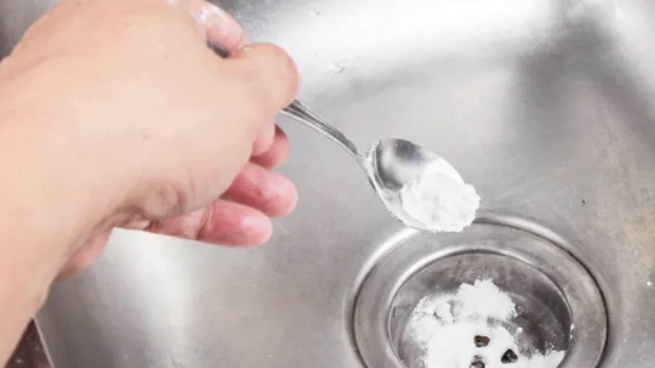 Foto - 2 dakikada tıkanan lavabo kalmıyor... Tesisatçıların sır gibi sakladığı yöntem! 