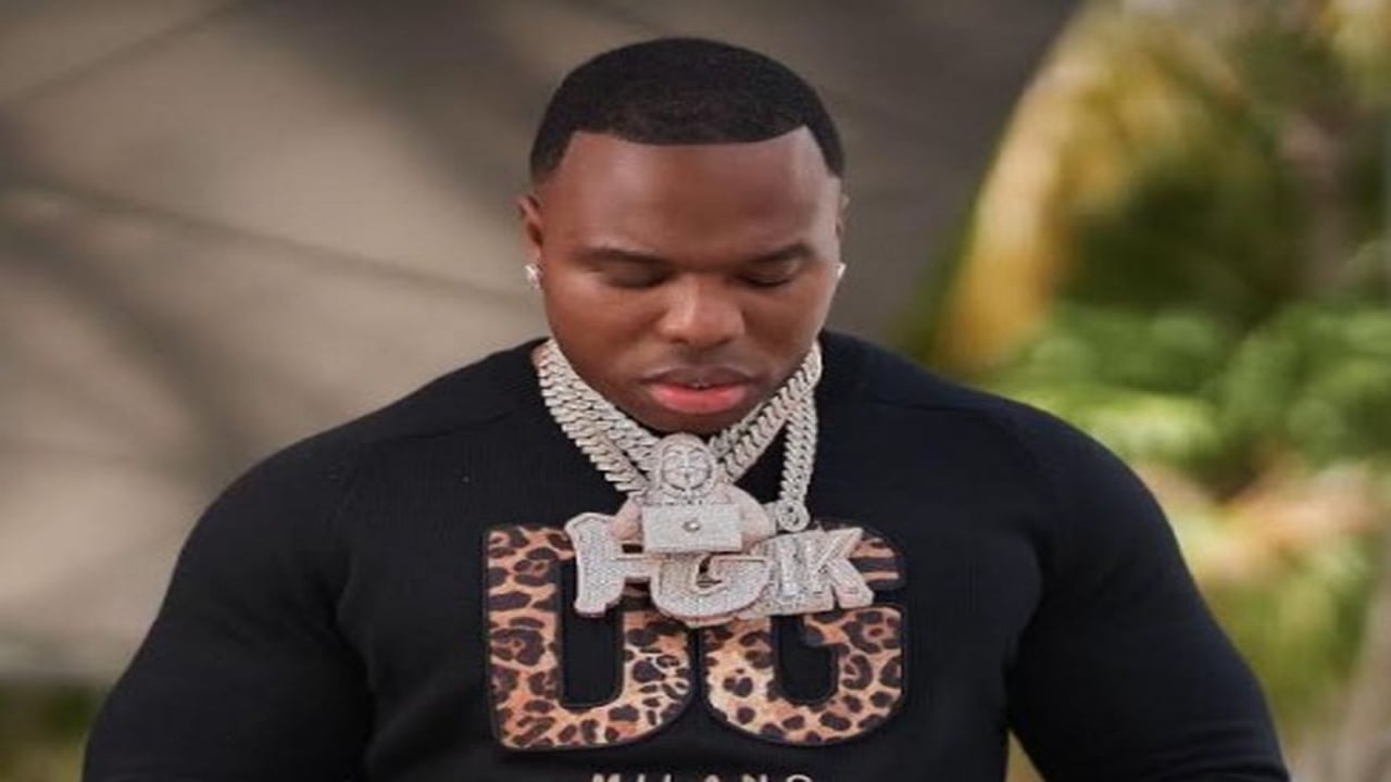 Foto - 2 kilo altın zincir skandalı! Ünlü rapçi havalimanında gözaltına alındı