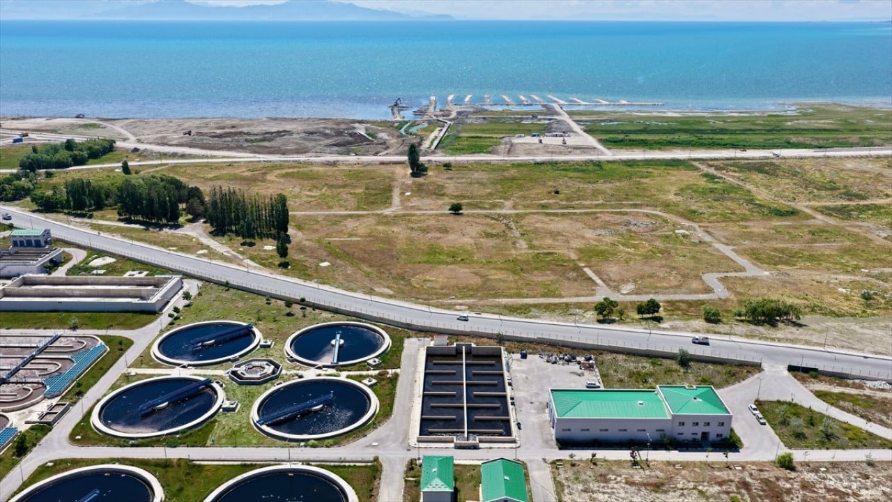 2 milyon metreküp çıkarıldı Van gölü çamur ve balçıktan kurtuluyor