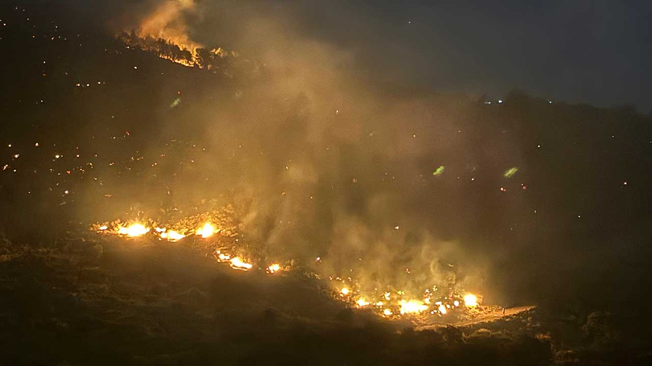 Foto - 2 uçak ve 2 helikopter havalandı! İzmir'de korkutan yangın