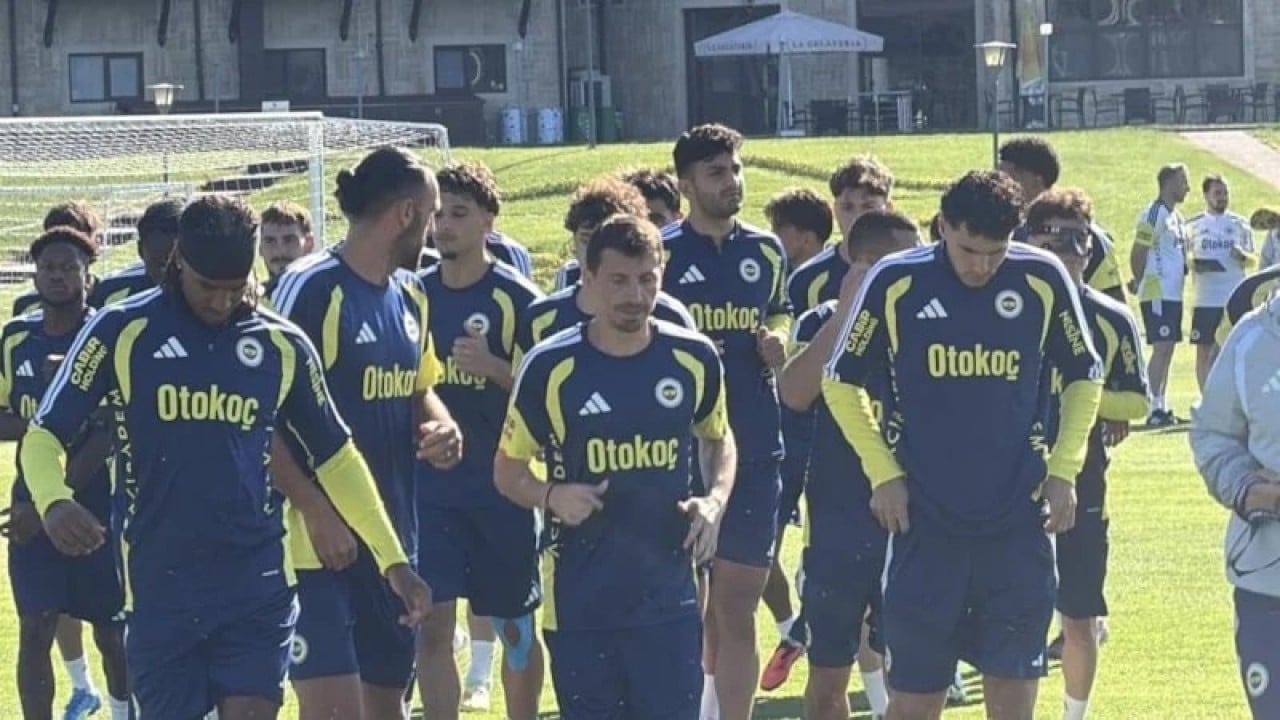 Foto - 20 bin kişi izlemeye geldi Fenerbahçe’den maç gibi antrenman