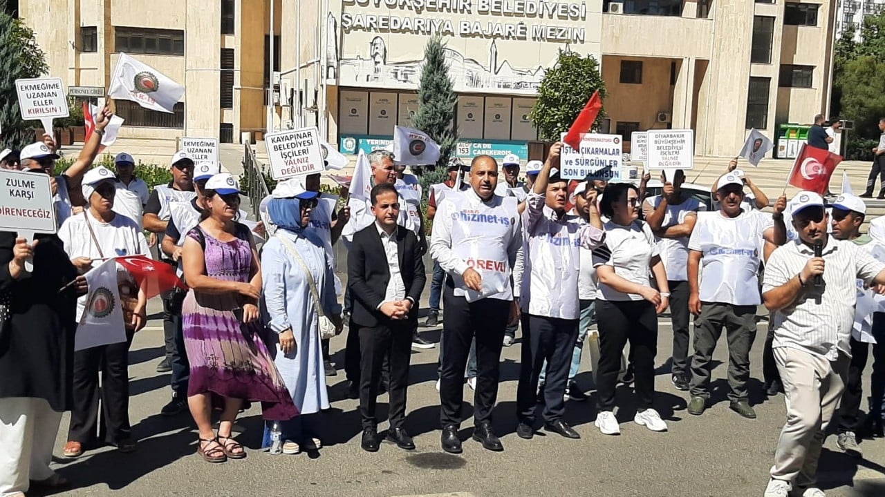 Foto - 2 yıldır direnen işçilerden DEM'e tepki! Maaşlarımızı ödeyin ekmeğimizle oynamayın