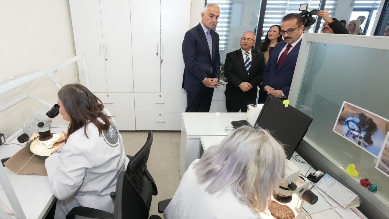 Foto - 251 binden fazla eser restore edilerek kültür hayatımıza kazandırıldı! Bakan Ersoy resmen açıkladı! 