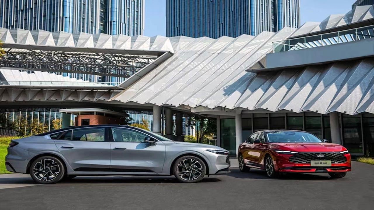 Foto - 2026 Ford Mondeo kendini gösterdi! Tasarımı dikkat çekti