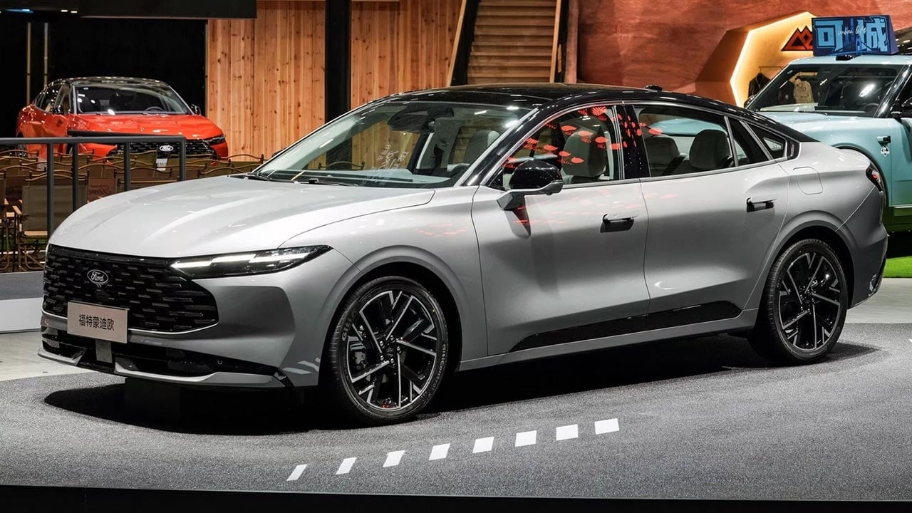Foto - 2026 Ford Mondeo kendini gösterdi! Tasarımı dikkat çekti
