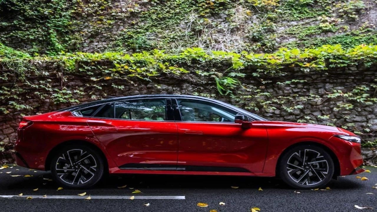 Foto - 2026 Ford Mondeo kendini gösterdi! Tasarımı dikkat çekti