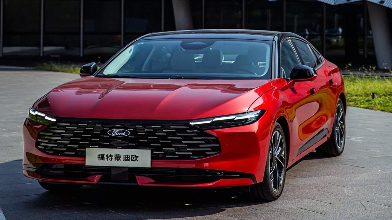 2026 Ford Mondeo kendini gösterdi! Tasarımı dikkat çekti