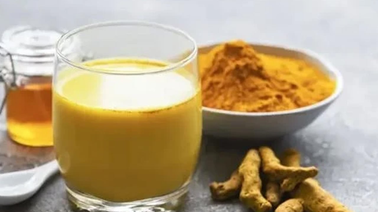 Foto - 2026 yılında öne çıkan sarı karışım: Zerdeçal yine viral oldu! Kilo vermenize nasıl yardımcı olur?