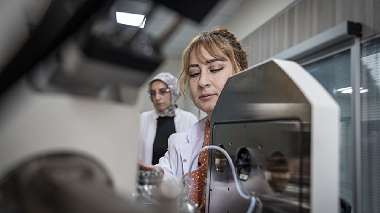 21 laboratuvarla Türkiye’nin merkezi İlaçta dışarıya bağımlılığı bitirecek