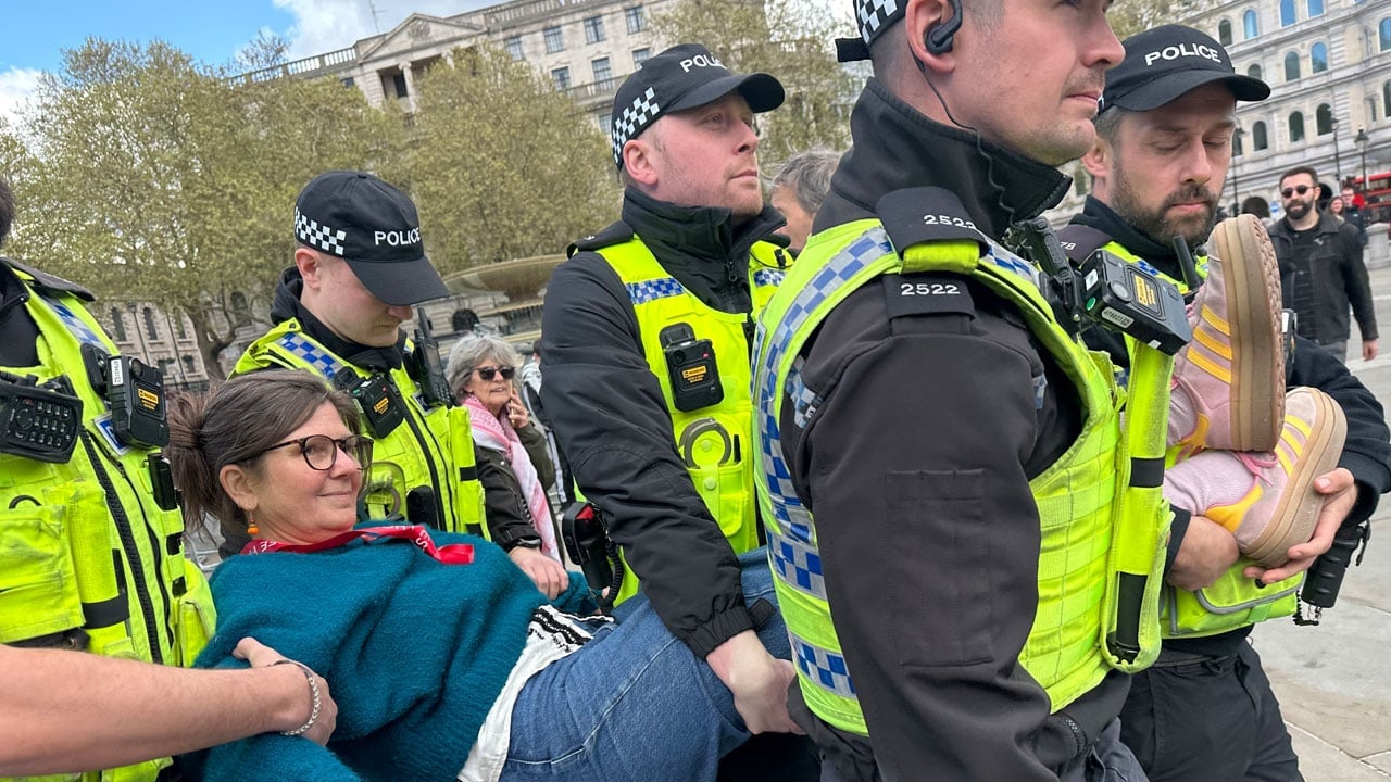 Foto - 212 kişi gözaltına alındı! Londra’da Filistin’e destek gösterisine polis müdahalesi