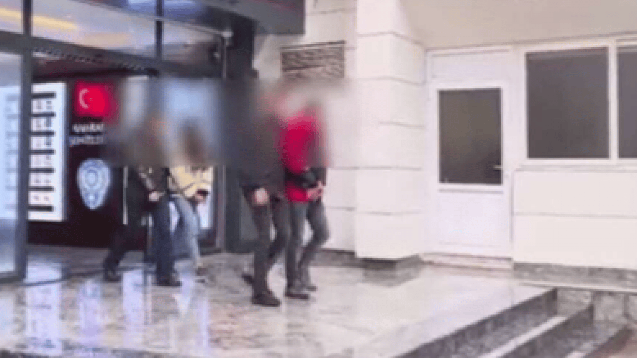 Foto - 22 ilde ‘sazan sarmalı’ operasyonu! 600 milyonluk vurgun yapan şebeke çökertildi