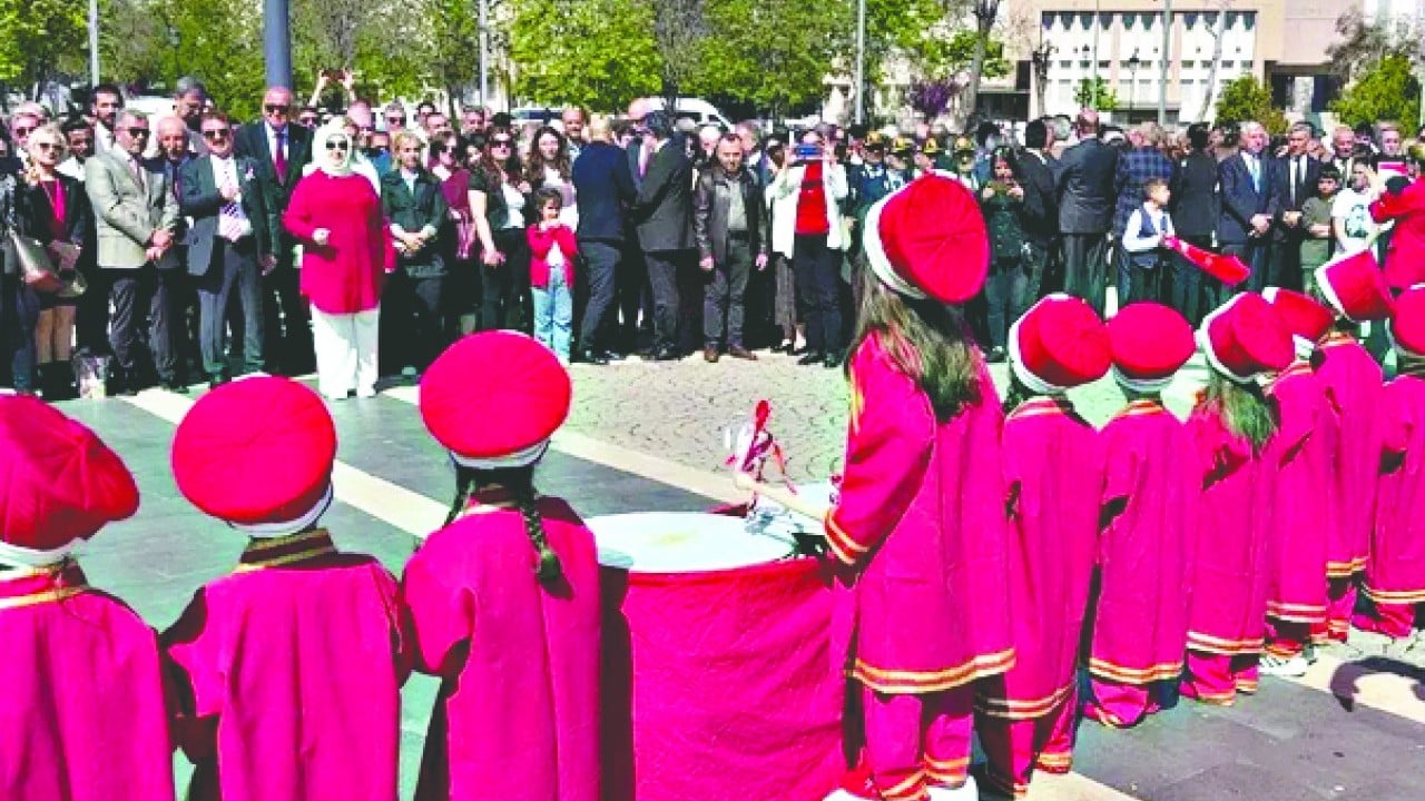 Foto - 23 Nisan'daki büyük saygısızlığa tepkiler art arda geliyor: CHP’lilere Mehter dersi verilmeli 