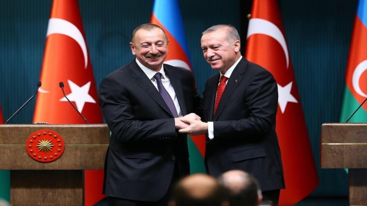 Foto - 23 yıl sonra ortaya çıkan tarihi diyalog gündem oldu! Meğer Aliyev’i Erdoğan’a emanet etmiş
