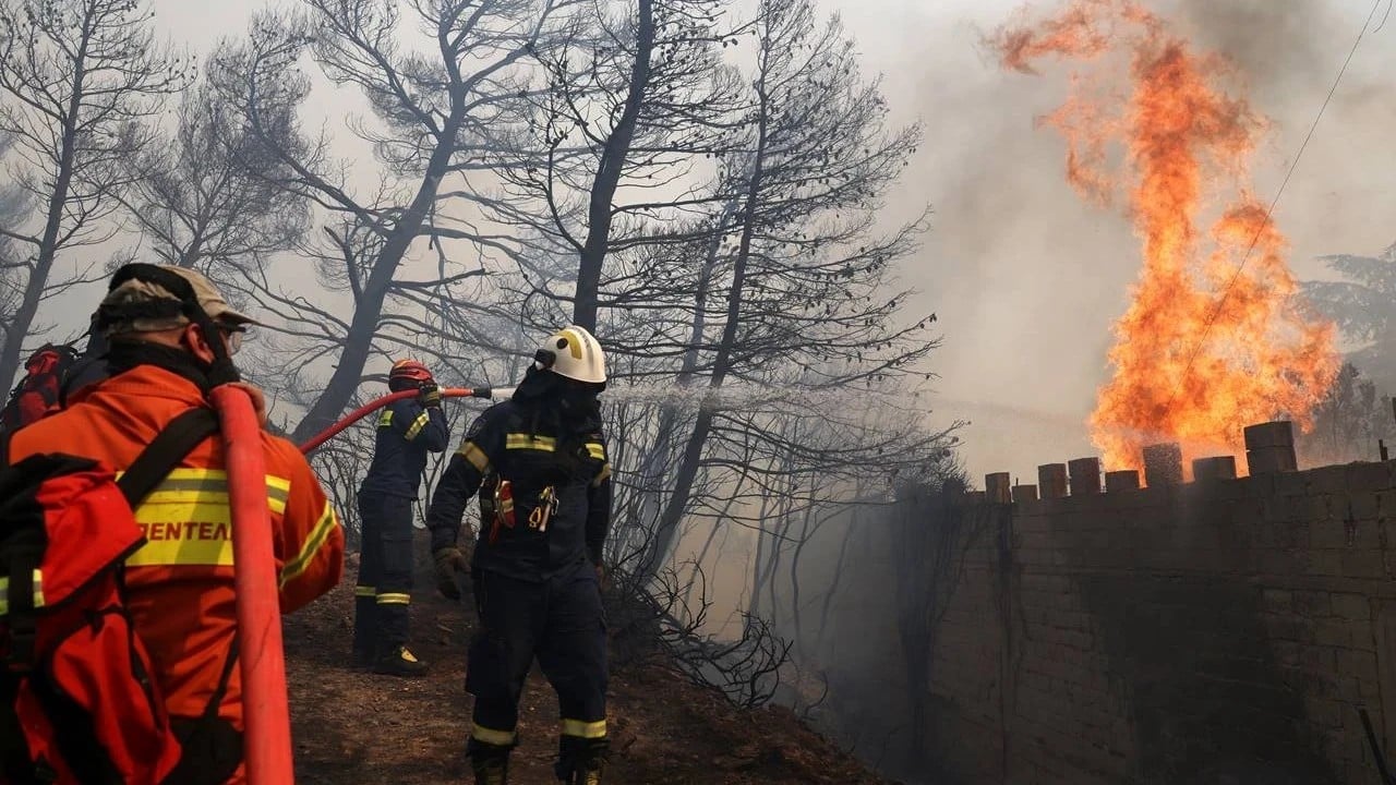 Foto - 24 saatte 60 yangın çıktı Alevler içinde cayır cayır yanıyor